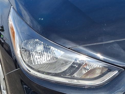 Used 2022 Hyundai Accent SE FWD image 10