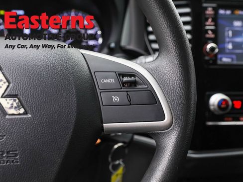 Used 2020 Mitsubishi Outlander ES image 16