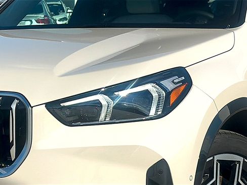 New 2026 BMW X1 xDrive28i w/ Technology Package AWD/4WD image 4