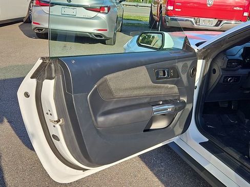 Used 2024 Ford Mustang Convertible image 12