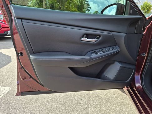 Used 2023 Nissan Sentra SV FWD image 12