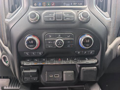 Used 2021 GMC Sierra 1500 AT4 w/ AT4 Value Package AWD/4WD image 16