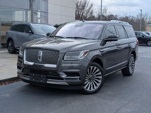 Used 2018 Lincoln Navigator Reserve w/ Technology Package image 2