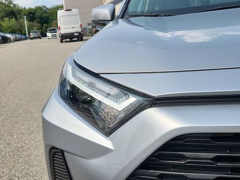Used 2025 Toyota RAV4 XLE AWD/4WD image 9