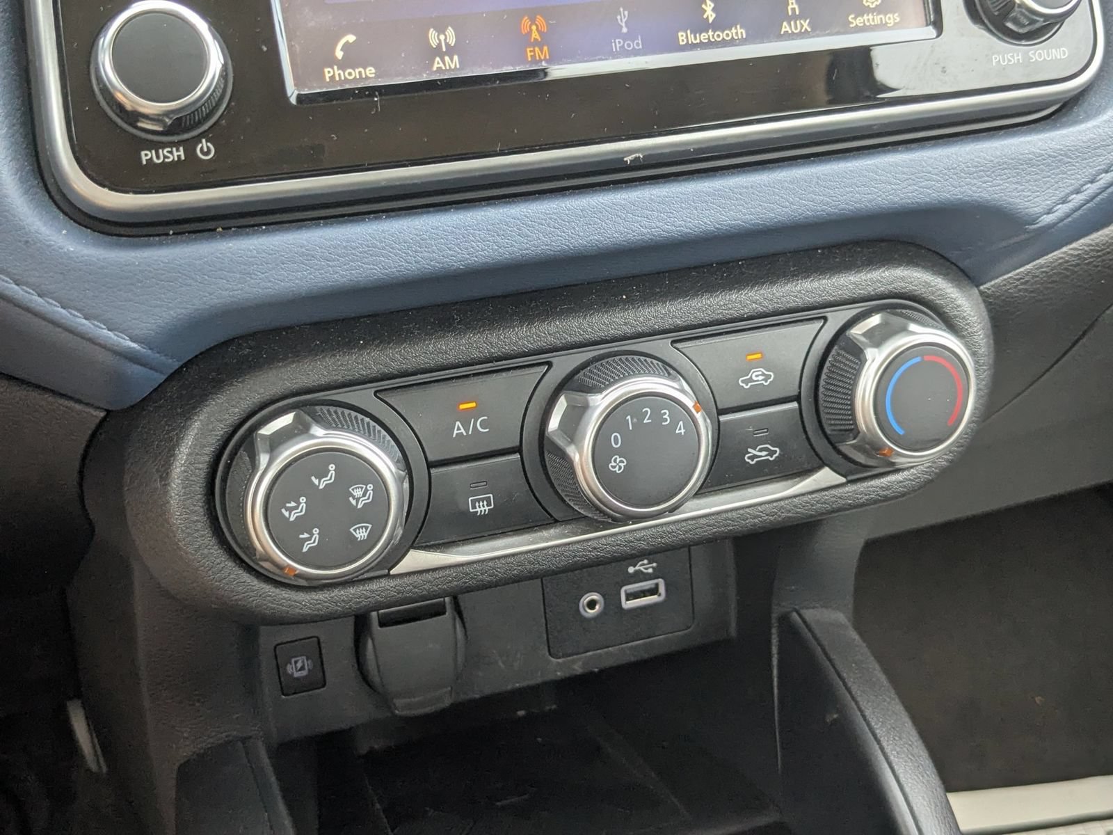 Used 2025 Nissan Versa SV FWD image 22
