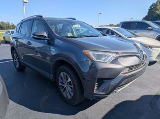 Used 2018 Toyota RAV4 LE AWD/4WD video 2
