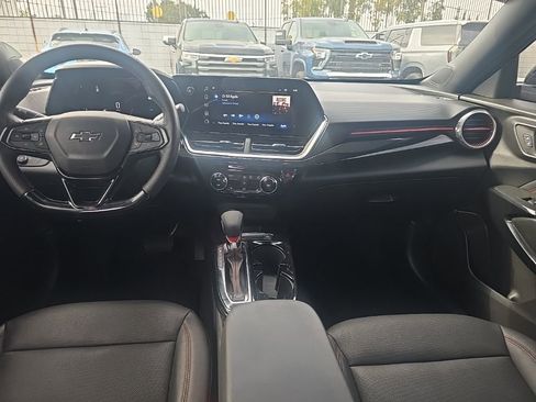 Used 2024 Chevrolet Trax RS image 5