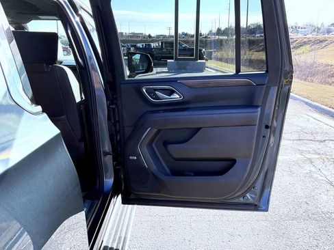 Used 2021 Chevrolet Suburban High Country AWD/4WD image 17