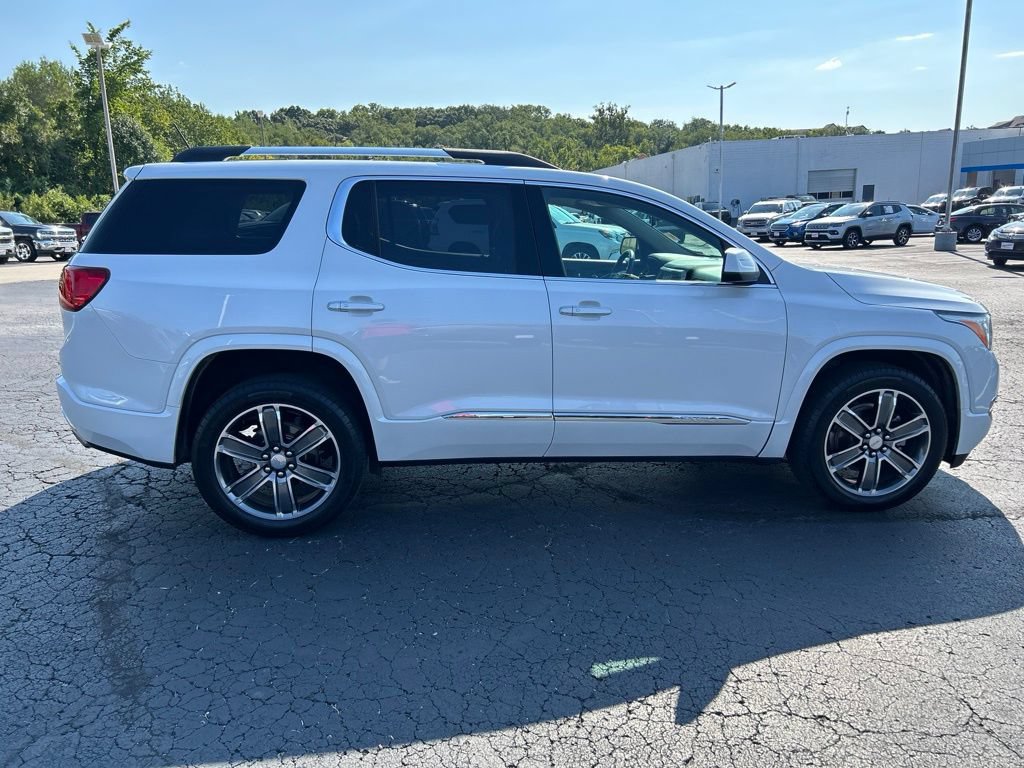 Used 2019 GMC Acadia Denali w/ Technology Package AWD/4WD image 4