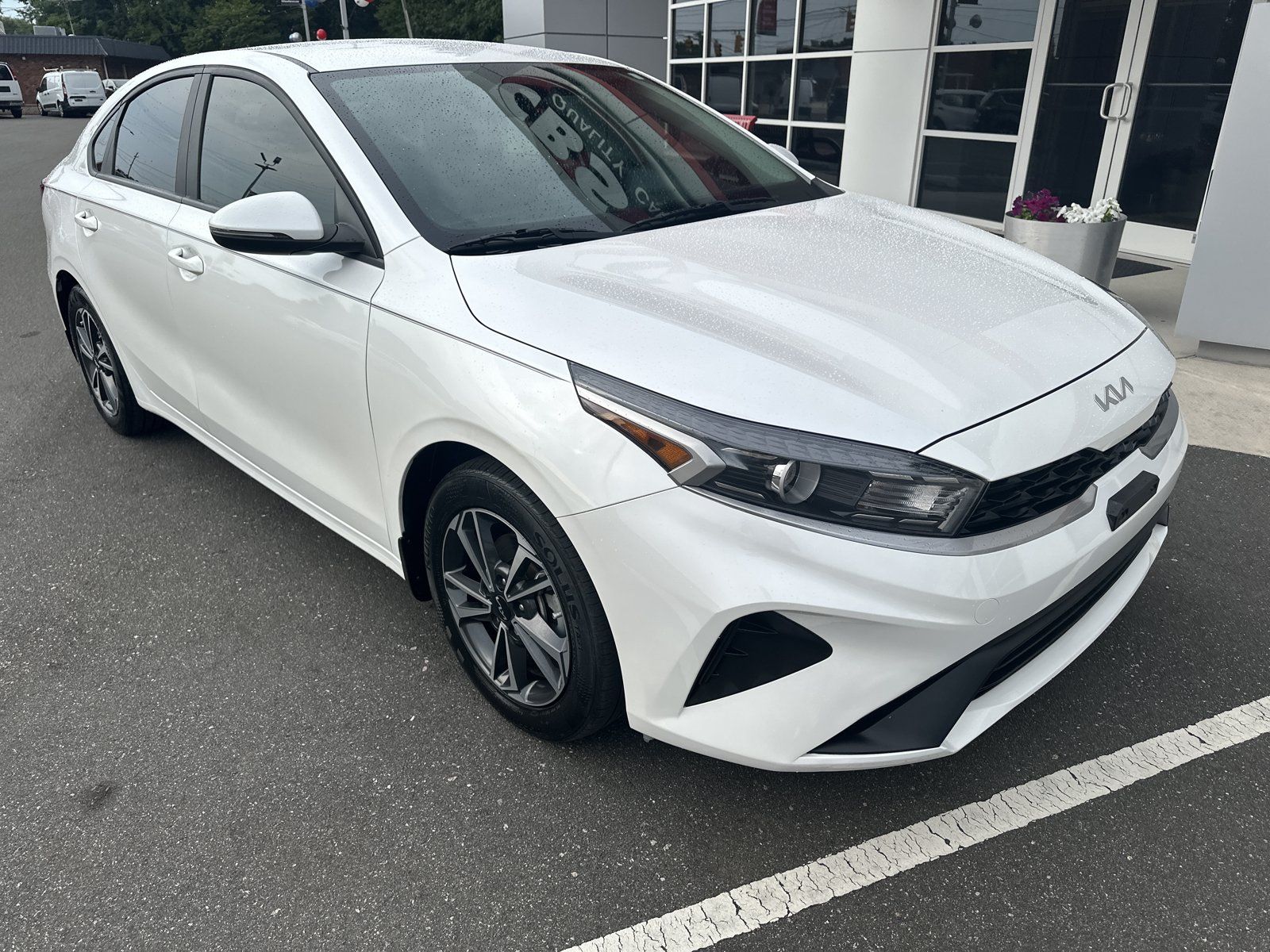 Used 2024 Kia Forte LXS w/ LXS Technology Package FWD image 2