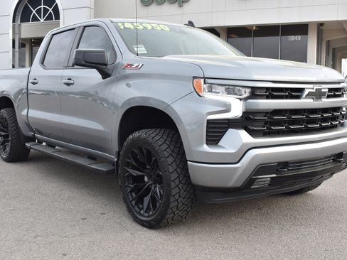 Used 2024 Chevrolet Silverado 1500 RST image 3