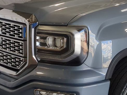 Used 2016 GMC Sierra 1500 Denali w/ Enhanced Driver Alert Package AWD/4WD image 14