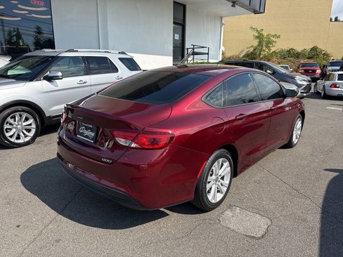 Used 2016 Chrysler 200 Limited image 4