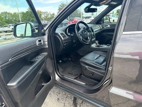 Used 2018 Jeep Grand Cherokee Limited AWD/4WD image 22