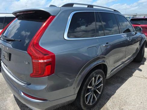 Used 2018 Volvo XC90 T6 Momentum w/ Convenience Package AWD/4WD image 9