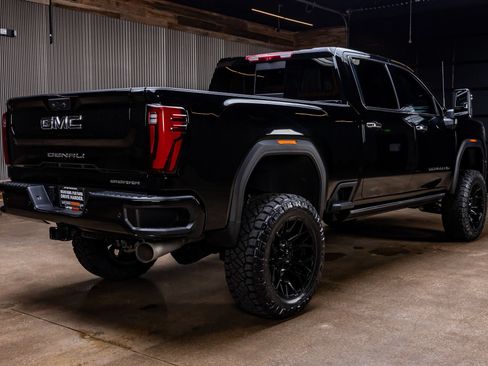 Used 2025 GMC Sierra 2500 Denali Ultimate w/ Max Trailering Package AWD/4WD image 10