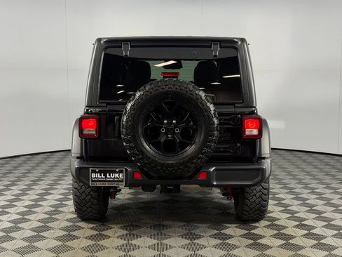 Used 2025 Jeep Wrangler Unlimited Sport AWD/4WD image 8