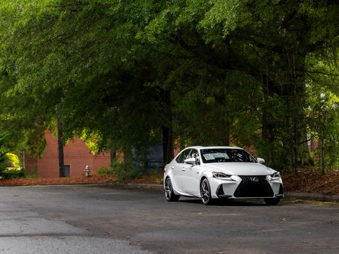 Used 2018 Lexus IS 300 F Sport w/ F Sport Package RWD image 37