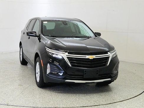 Used 2023 Chevrolet Equinox LT AWD/4WD image 2