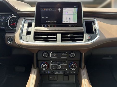 Used 2021 Chevrolet Tahoe High Country w/ Premium Package AWD/4WD image 17