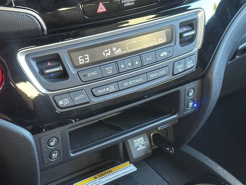 Used 2023 Honda Passport Elite image 19