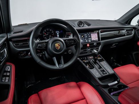 New 2026 Porsche Macan Turbo AWD/4WD image 4