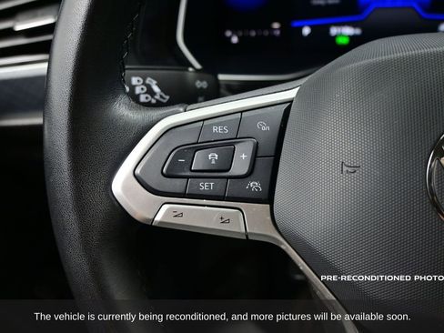 Used 2022 Volkswagen Jetta SE image 16