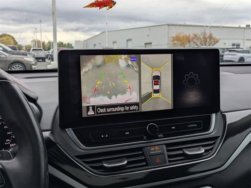 Used 2023 Nissan Altima 2.0 SR image 14