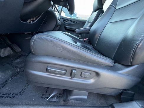 Used 2019 Honda Pilot Touring image 14