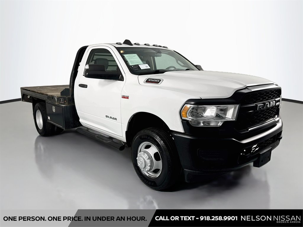 Used 2019 RAM 3500 Tradesman RWD image 3