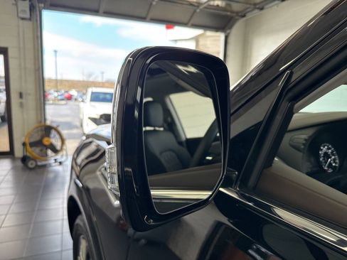 Used 2024 Nissan Armada Platinum w/ Captain's Chairs Package image 16