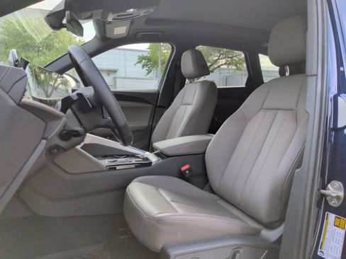 Certified 2025 Audi Q5 Premium w/ Convenience Package AWD/4WD image 14
