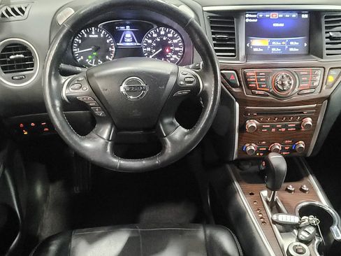 Used 2019 Nissan Pathfinder Platinum AWD/4WD image 22