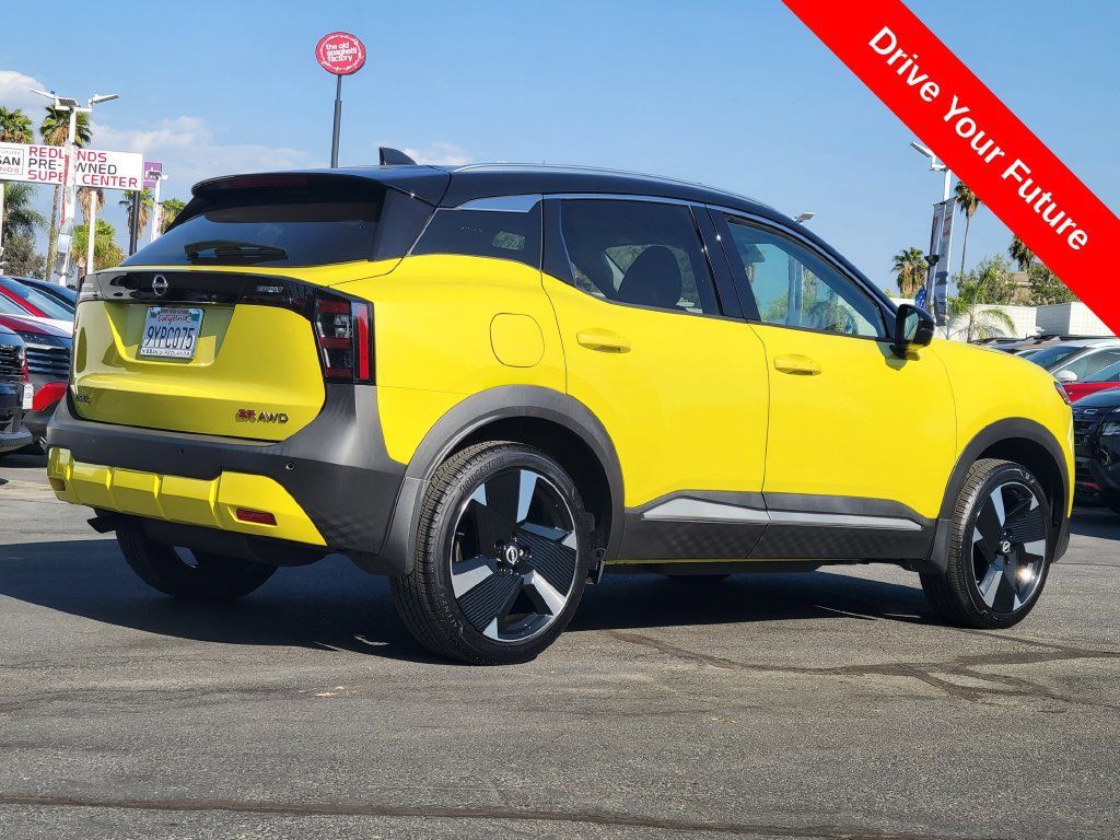 Used 2025 Nissan Kicks SR AWD/4WD image 4