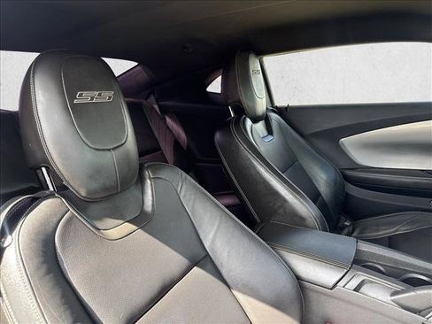 Used 2010 Chevrolet Camaro SS w/ RS Package RWD image 13