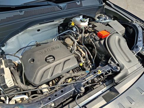 Certified 2021 Chevrolet TrailBlazer LT w/ Convenience Package FWD image 28
