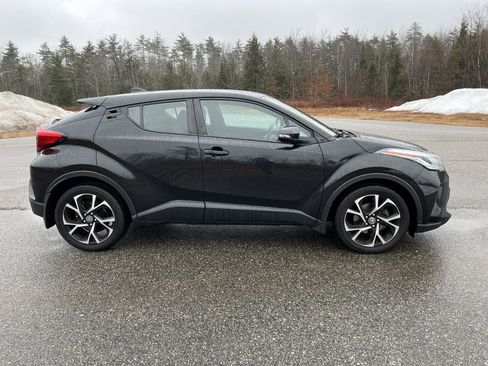 Used 2021 Toyota C-HR LE image 4