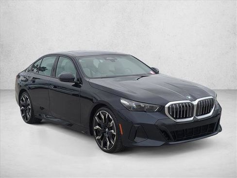 New 2026 BMW 530i w/ M Sport Package image 7