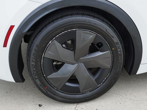 Certified 2024 Toyota Prius LE AWD/4WD image 11