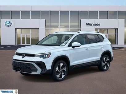 New 2025 Volkswagen Taos SE