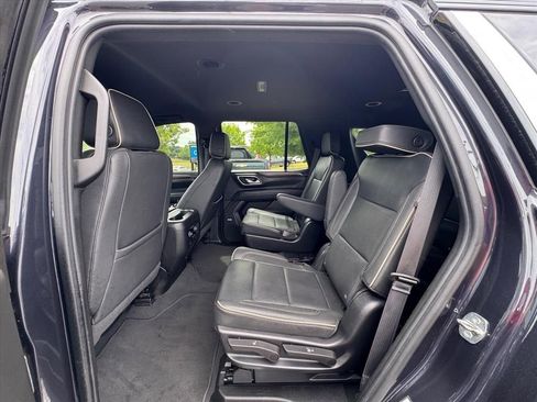 Used 2023 Chevrolet Tahoe Premier RWD image 12