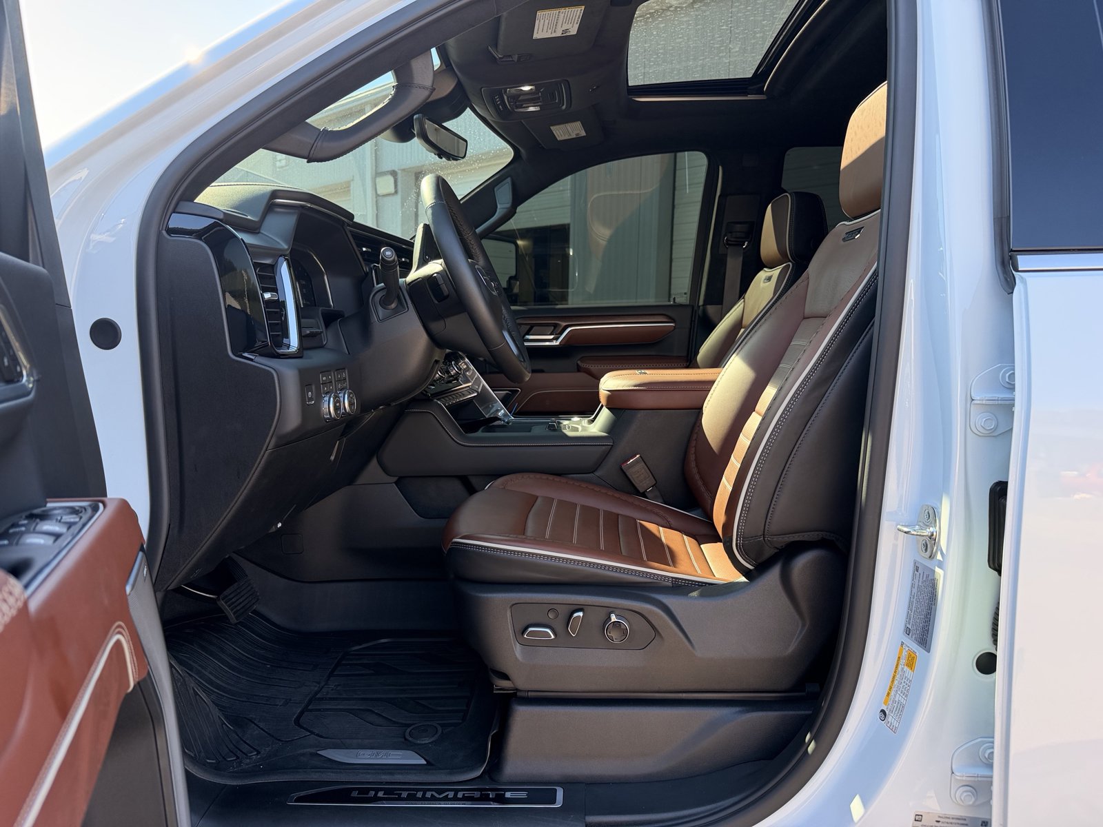 Used 2026 GMC Sierra 2500 Denali Ultimate w/ Max Trailering Package AWD/4WD image 14