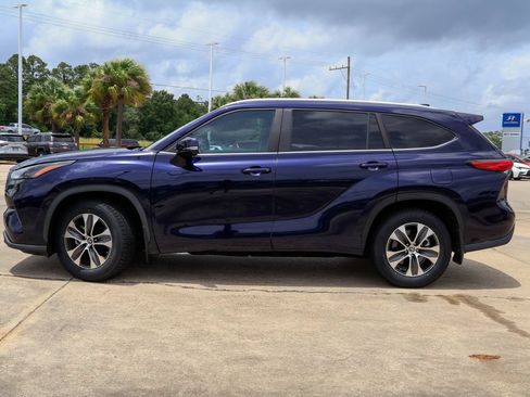 Used 2023 Toyota Highlander XLE FWD image 28