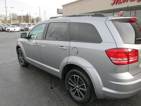 Used 2017 Dodge Journey SE w/ Flexible Seating Group FWD image 39
