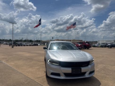 Used 2023 Dodge Charger SXT RWD image 3