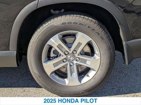 Certified 2025 Honda Pilot EX-L image 11