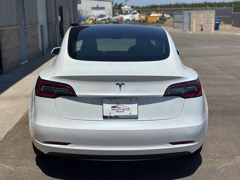 Used 2020 Tesla Model 3 Standard Range Plus RWD image 4