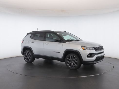 New 2026 Jeep Compass Limited w/ Sun, Sound & Navigation Group image 17
