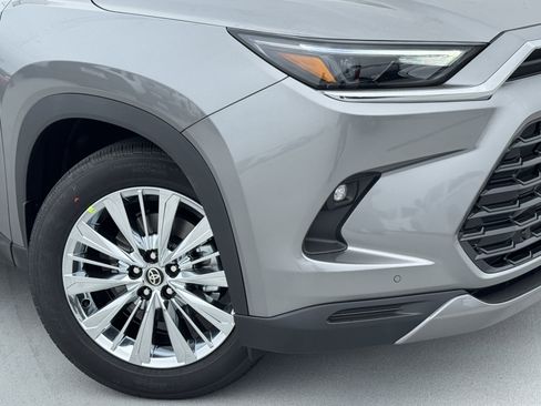 New 2026 Toyota Grand Highlander AWD image 10