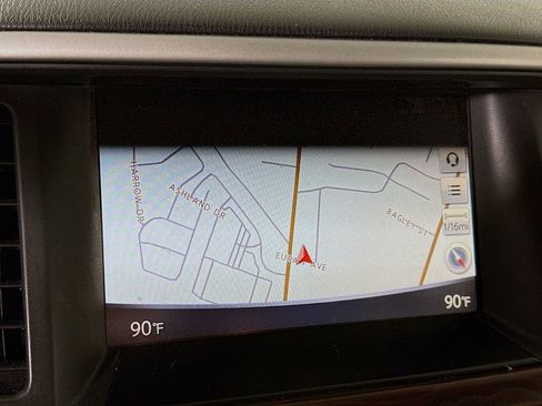 Used 2019 Nissan Pathfinder Platinum image 7